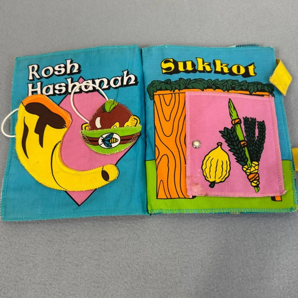 Aviv Judaica Soft Fabric Book Kids My First Jewish Holiday Vintage 1992 Pink